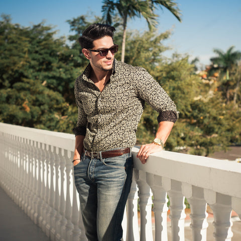 Reasons to roll shirt sleeves.