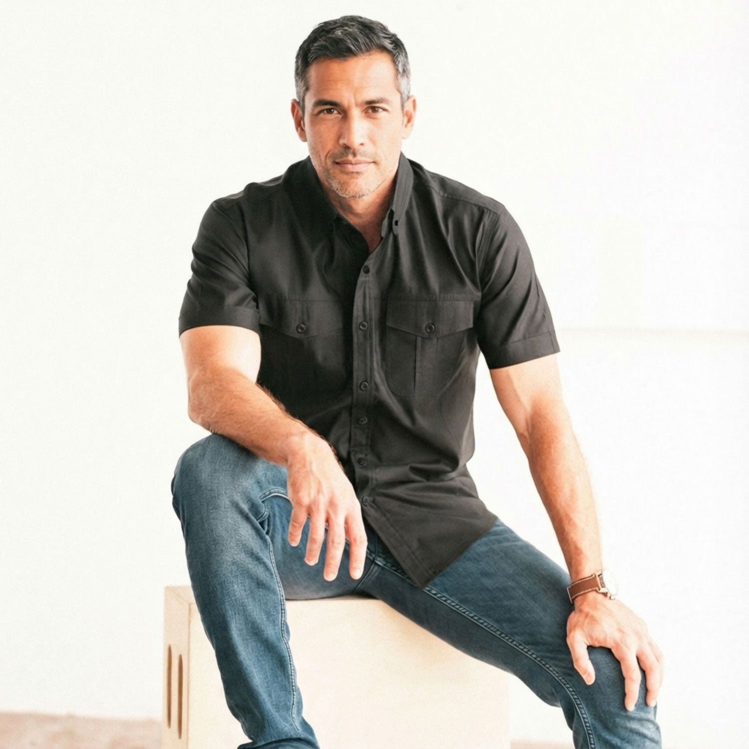 Editor Short Sleeve Utility Shirt – Pure Black Stretch Cotton Poplin