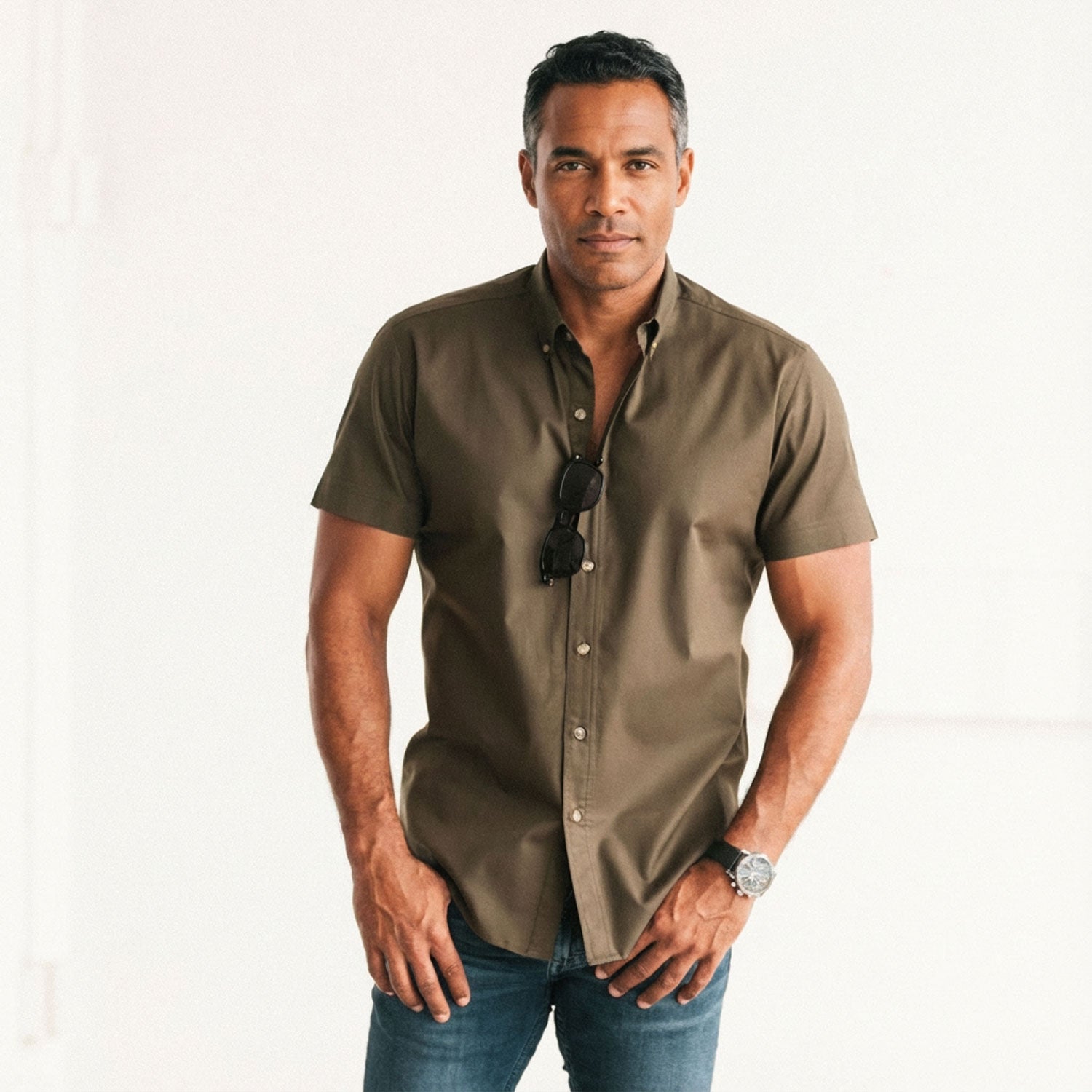 Men's Casual Button Down Short Sleeve Shirt in Olive Green Cotton Twill Medium