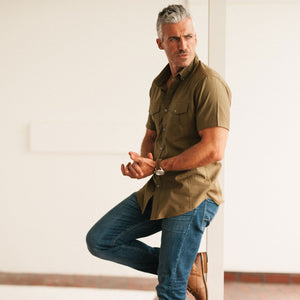 Batch Men's Editor Short Sleeve Utility Shirt – Fatigue Green Mercerized Cotton On Body Standing
