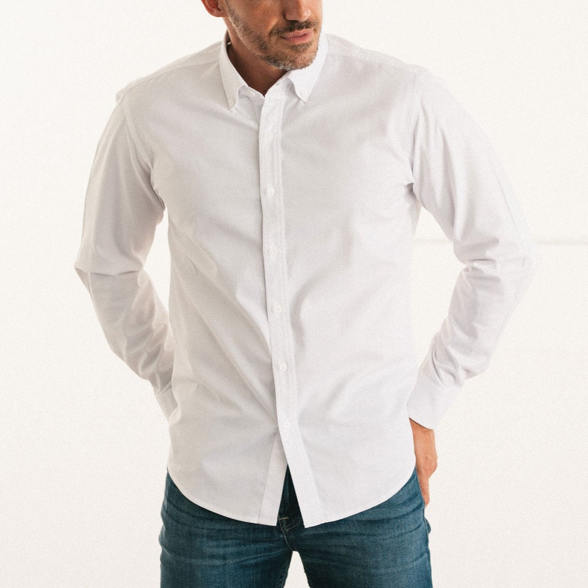 Men's Casual Button Down Shirt in Classic White Cotton Twill Medium Men's Casual Button Down Shirt in Classic White Cotton Twill Medium